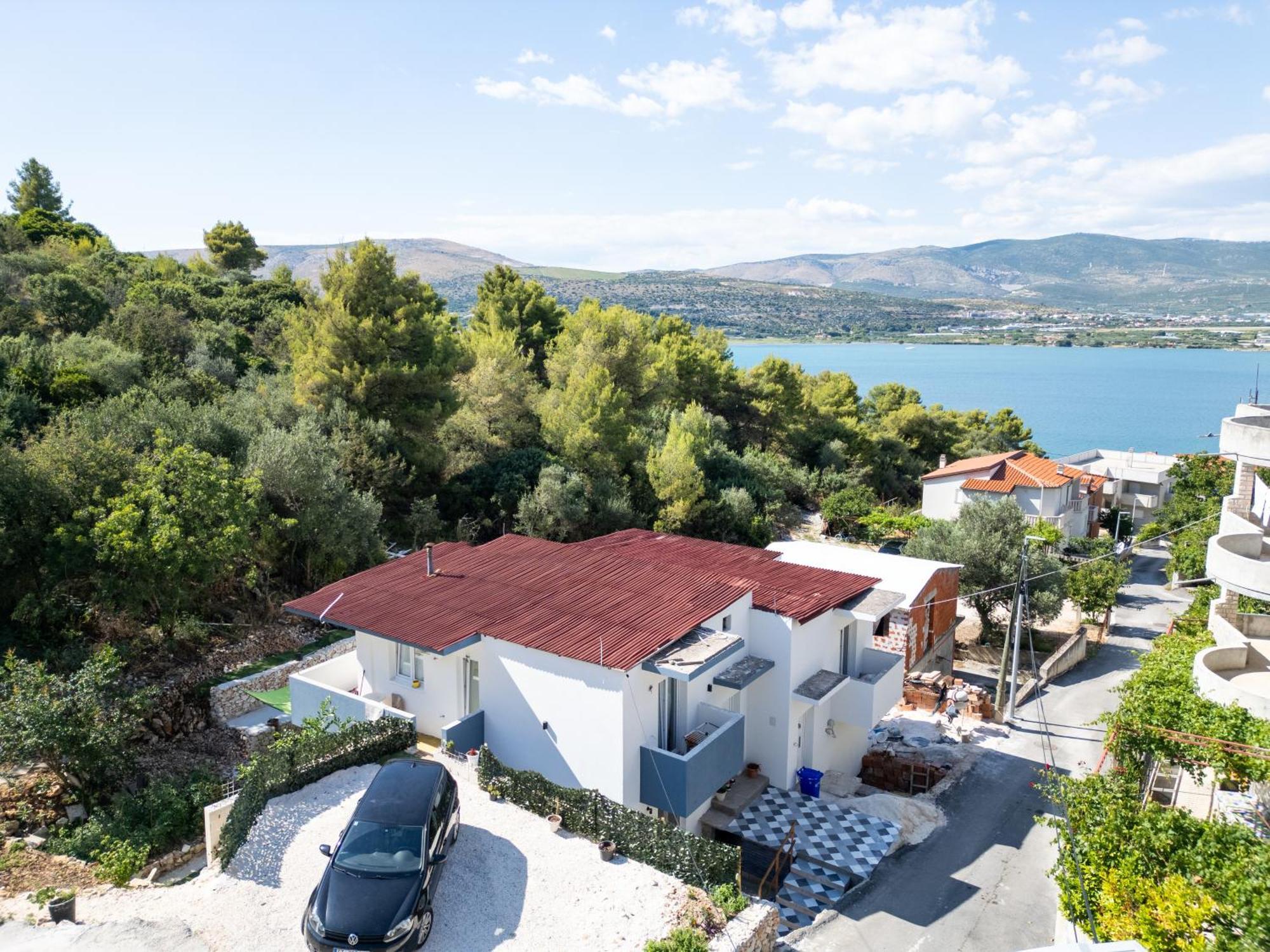 New,Close To The Beach Apartment With Domestic Olive Oil And Wine Трогир Экстерьер фото